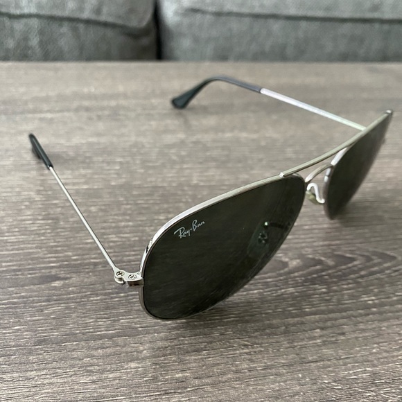 Ray Ban Aviators - Picture 4 of 4